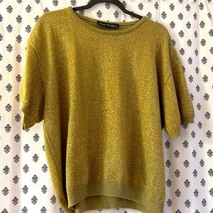 Maggie McNaughton Gold Shimmery Short Sleeve Crew Neck Sweater